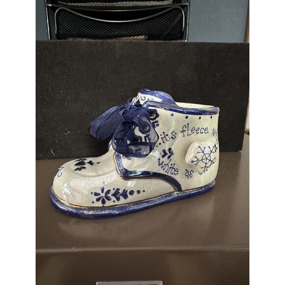 Mary Had A Little Lamb Porcelain Music Box Baby Shoe Baby Steps Newborn - Picture 2 of 3